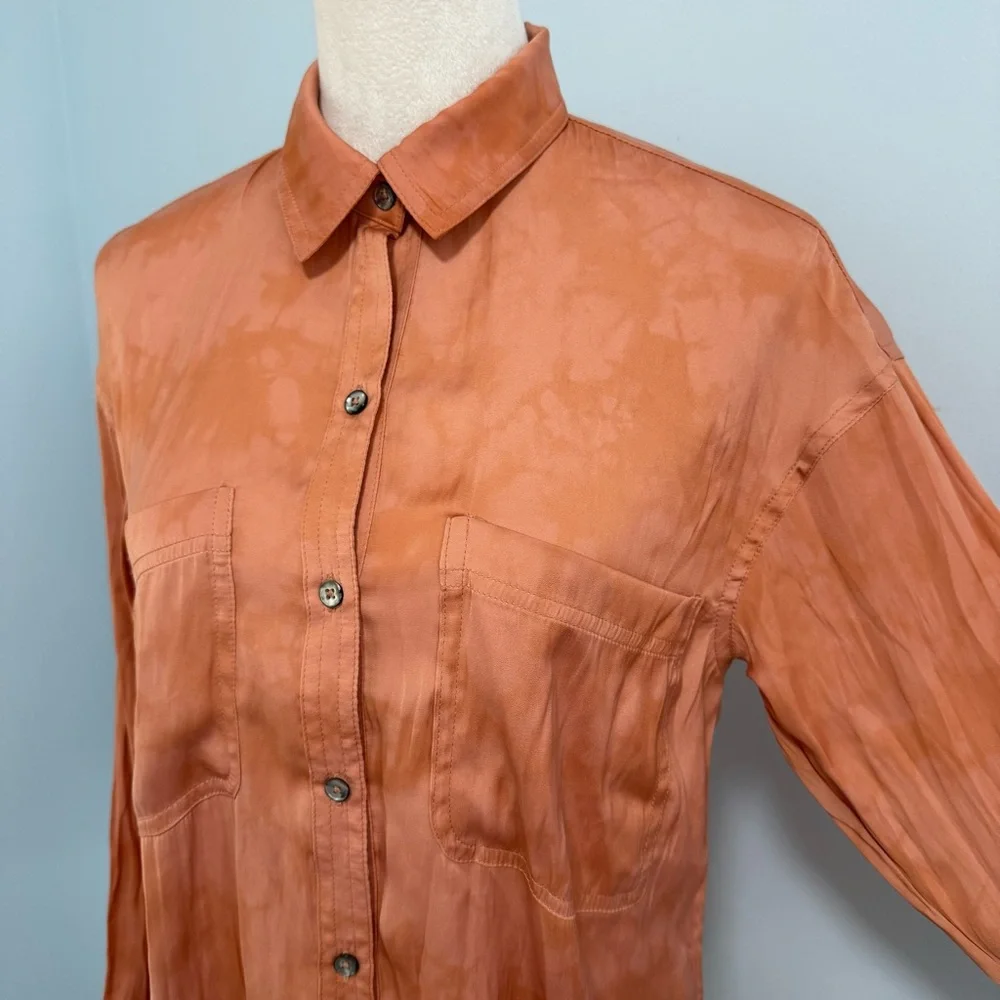 Free‎ People We The Free Long sleeve Button Up Tie-Die Satin Blouse Size XS